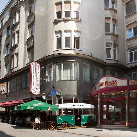 City Hotel Pilvax Budapest Luaran gambar