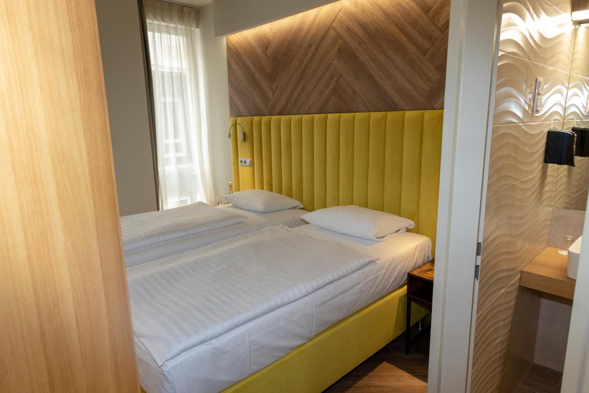 City Hotel Pilvax Budapest Luaran gambar